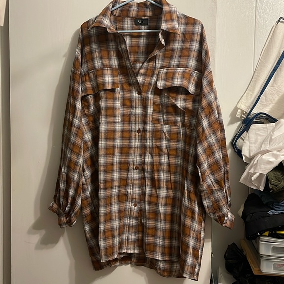 Cute Large plaid over size button up long sleeve dress. - Picture 1 of 5